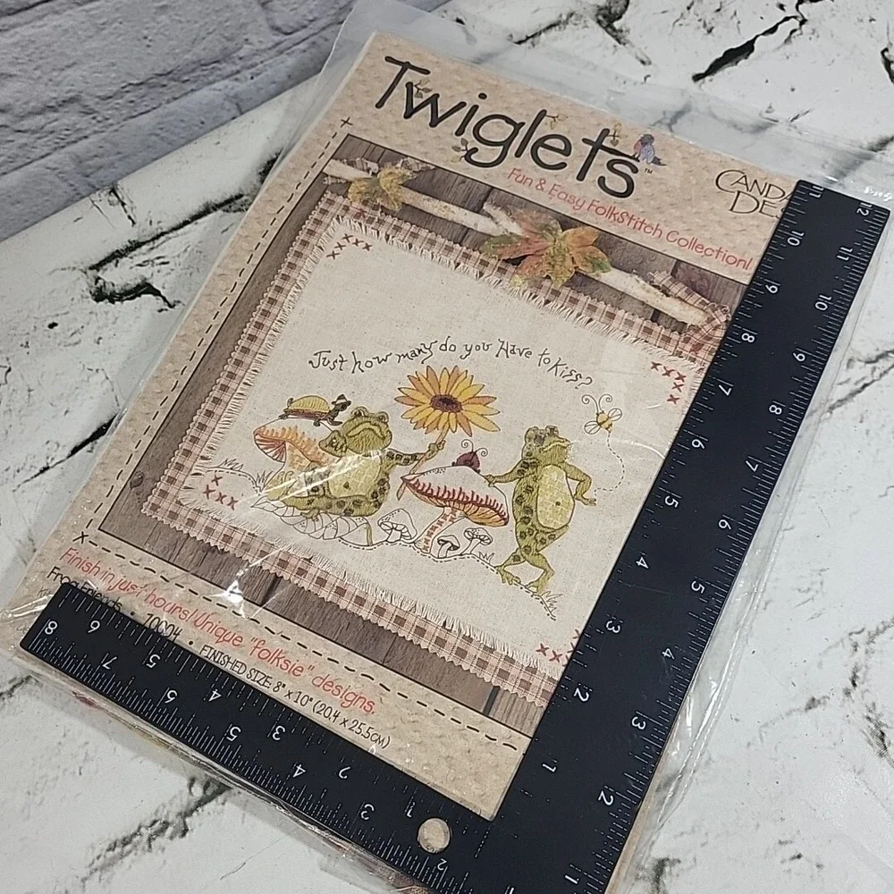 Candamar Designs Twiglets Frog Friends Folkstitch Design Kit 10004 New‎